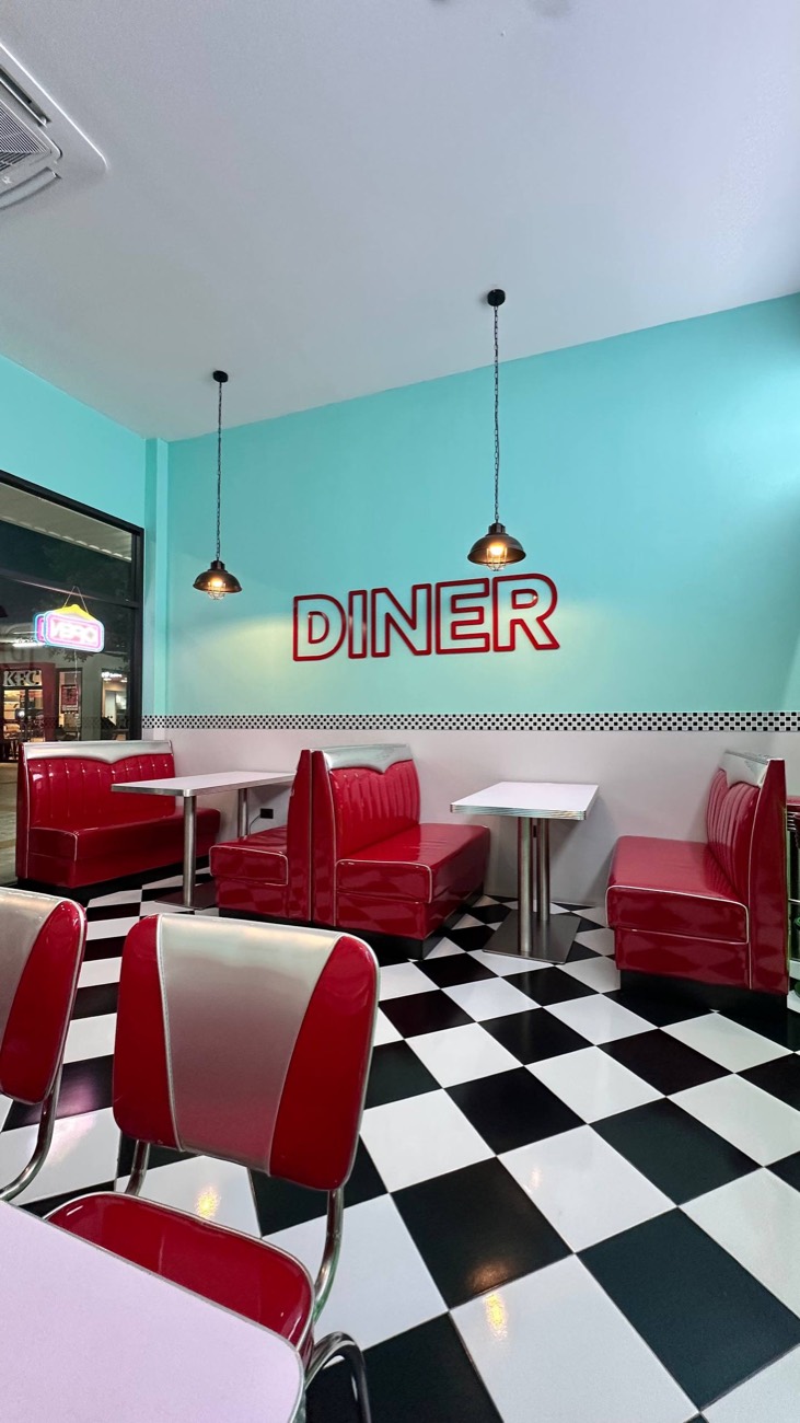 Неоновая вывеска DINER